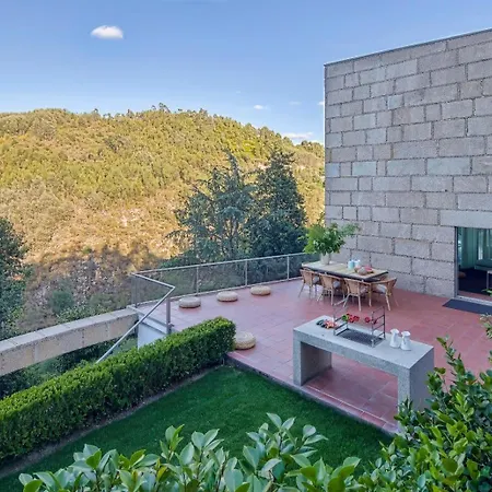 Infinity Cavez - Luxury Retreat